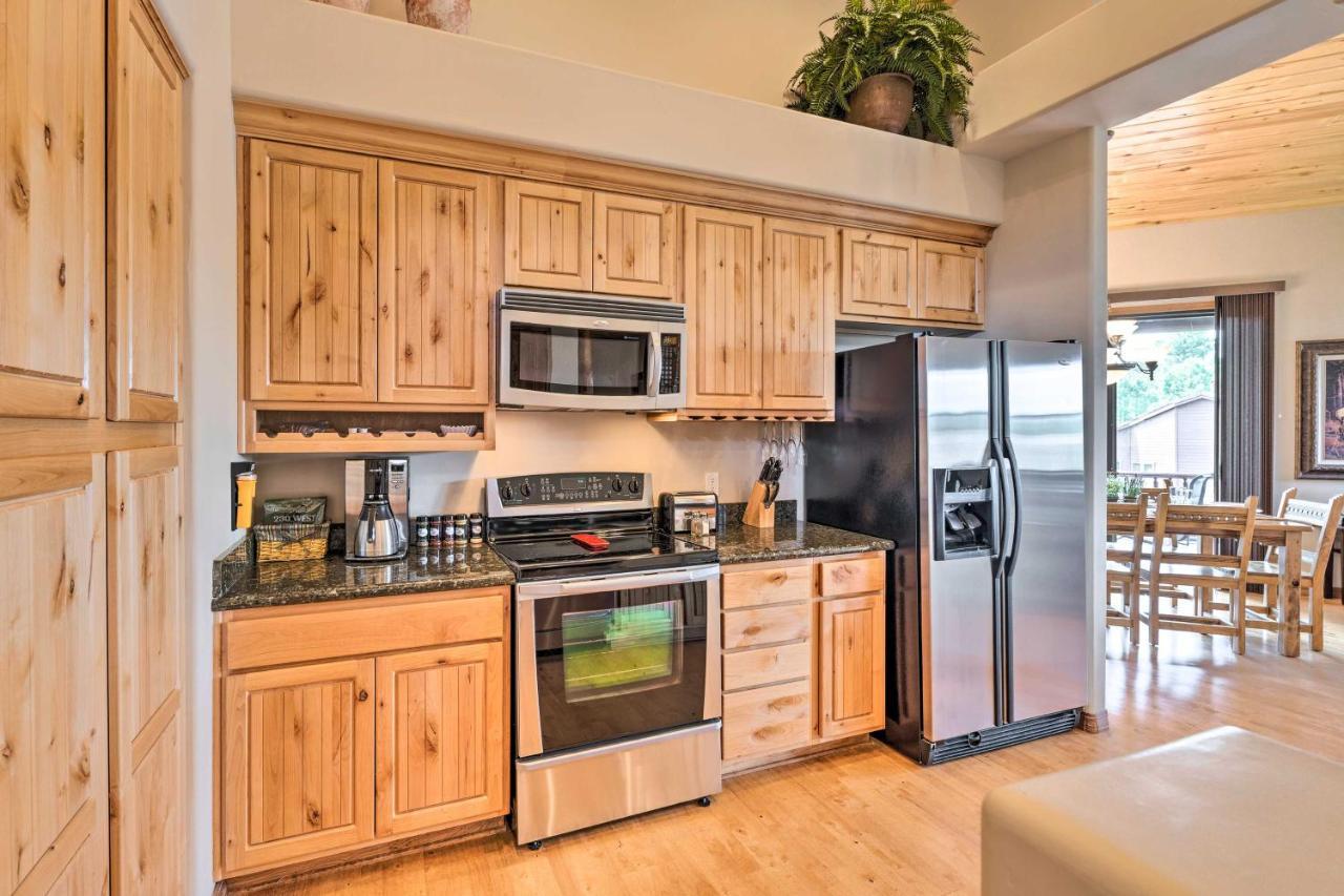 Updated Show Low Townhome With Balcony And Grill! Zewnętrze zdjęcie