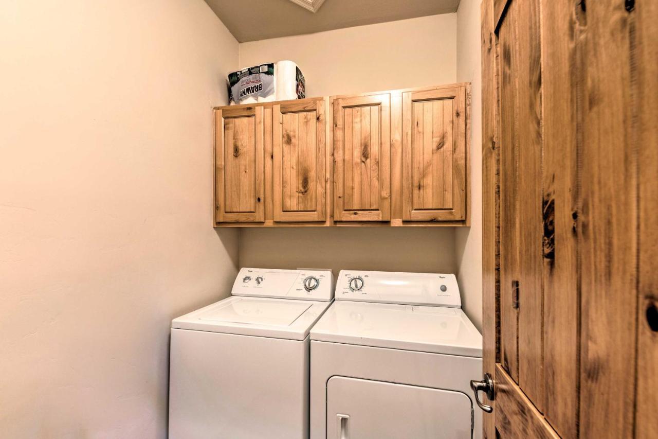 Updated Show Low Townhome With Balcony And Grill! Zewnętrze zdjęcie